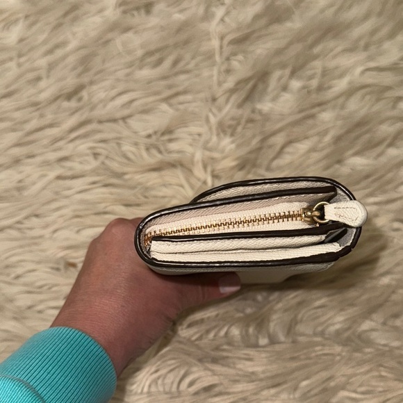 Coach white Leather Wallet - Picture 12 of 12